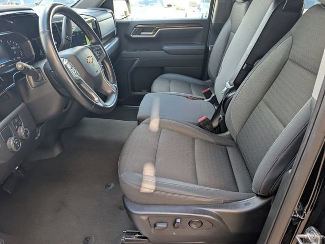Used 2025 Chevrolet Silverado 1500 LT RWD image 8