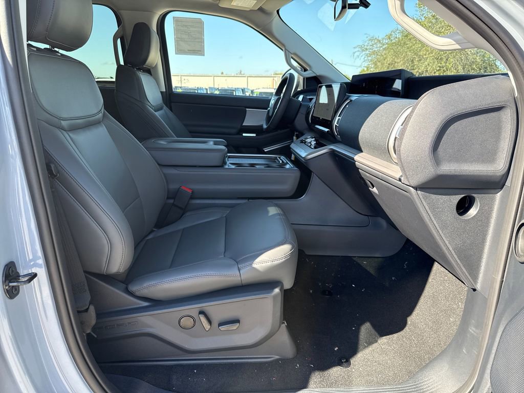 New 2025 Ford Expedition Max Active image 22