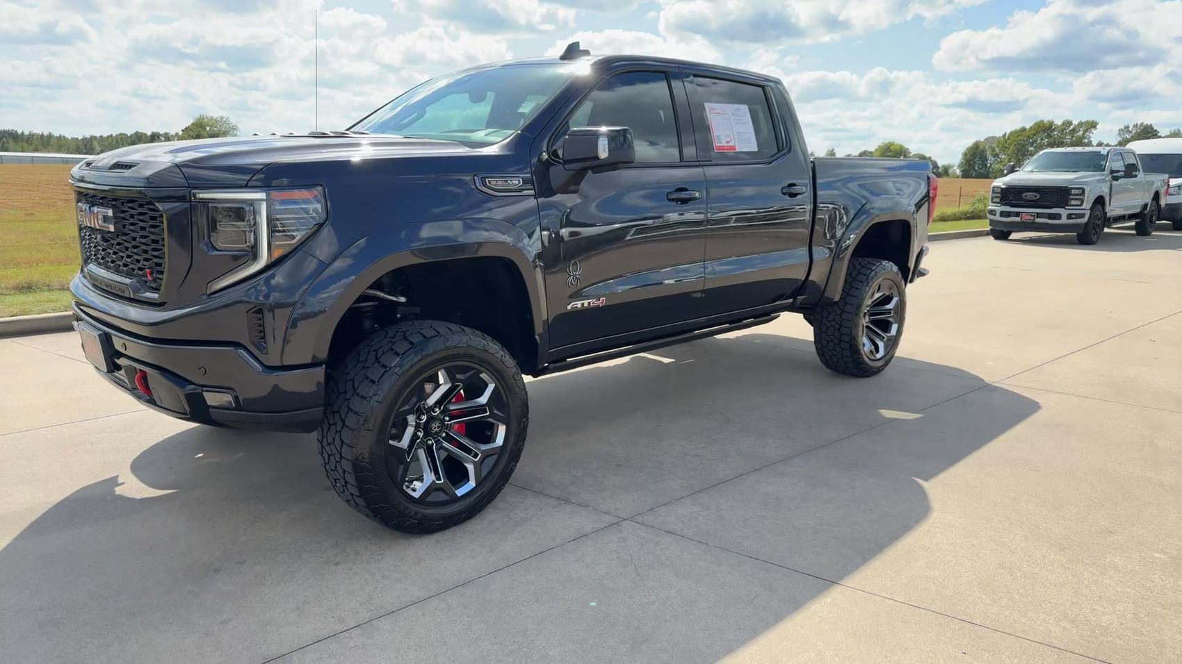 Used 2023 GMC Sierra 1500 AT4 w/ AT4 Premium Package AWD/4WD image 5