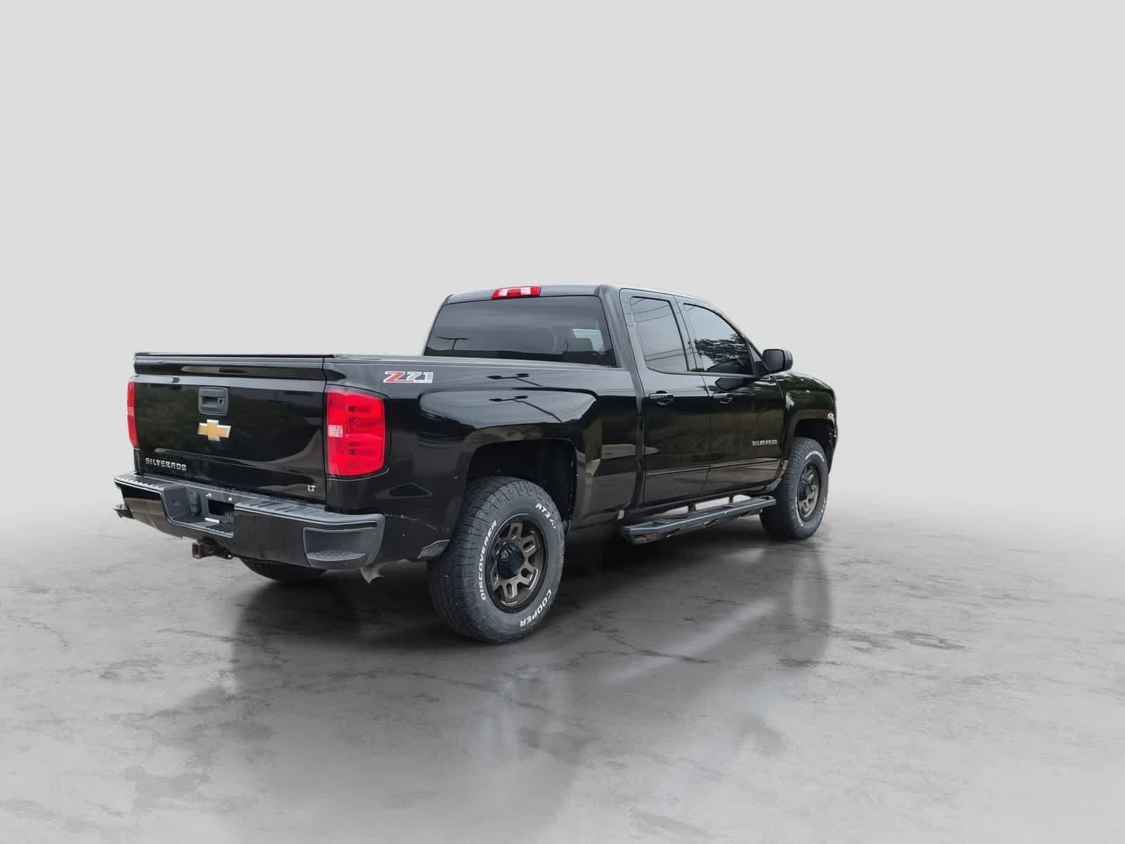 Used 2017 Chevrolet Silverado 1500 LT w/ All Star Edition AWD/4WD image 8