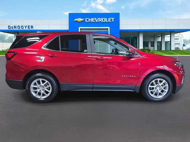 Used 2024 Chevrolet Equinox LT w/ LPO, Floor Liner Package image 7