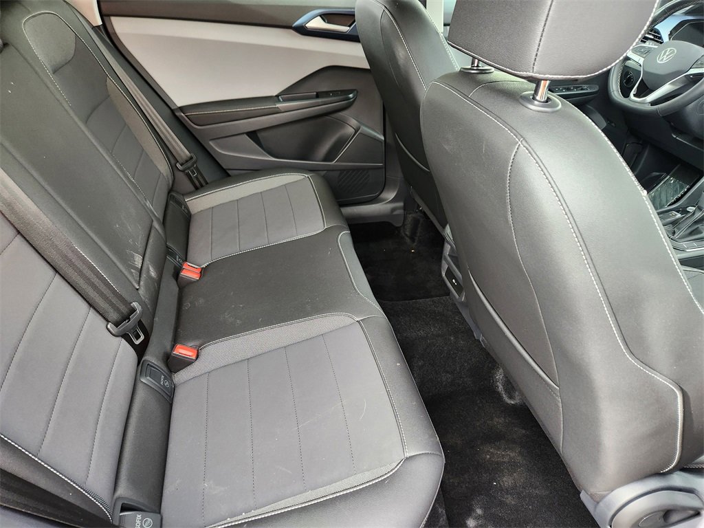 New 2024 Volkswagen Taos SE image 22