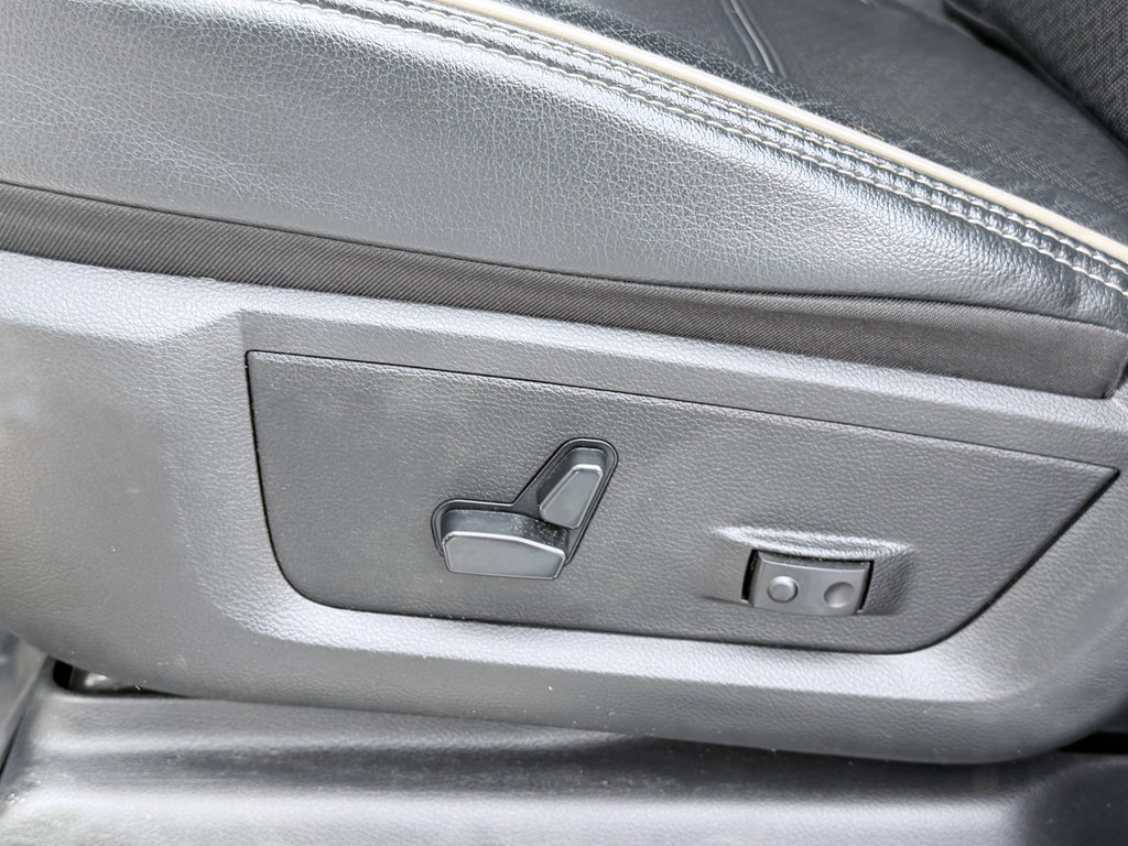 Used 2019 RAM 3500 Laramie image 22