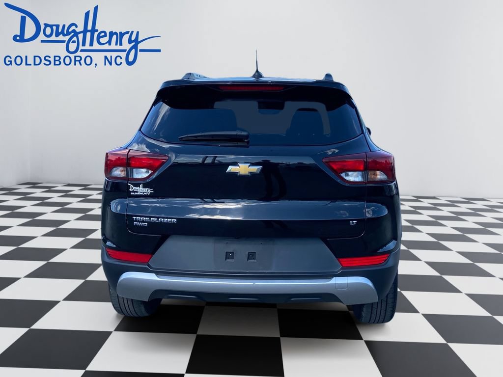 Used 2023 Chevrolet TrailBlazer LT AWD/4WD image 4