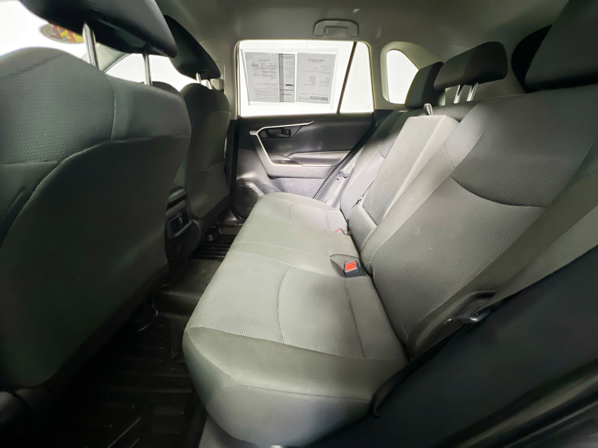 Used 2022 Toyota RAV4 LE FWD image 27