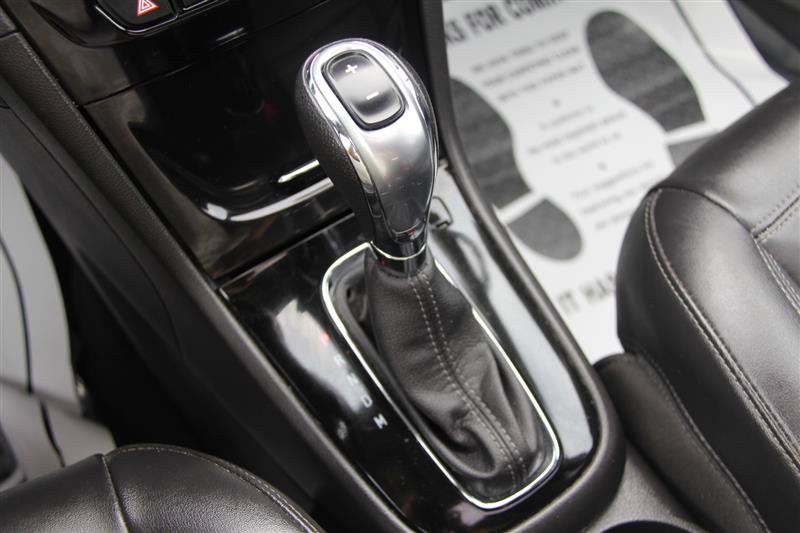 Used 2019 Buick Encore Essence AWD/4WD image 34