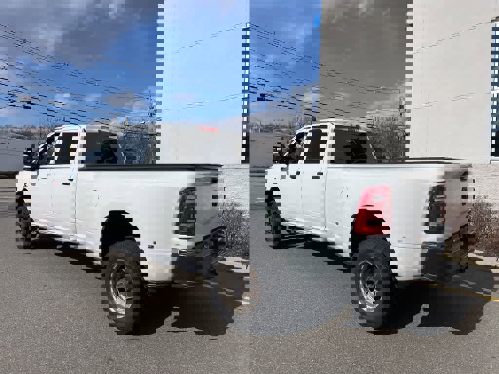 Used 2023 RAM 3500 Tradesman image 32