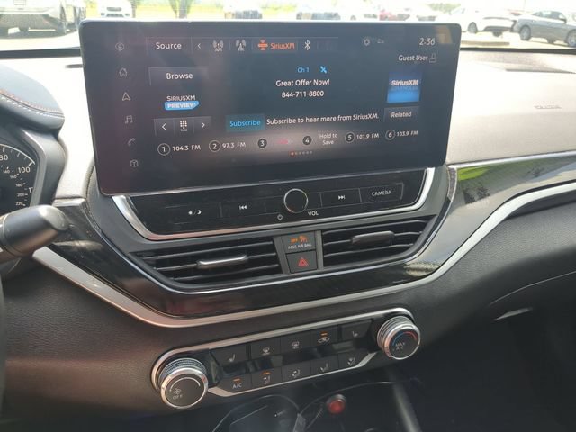 Used 2023 Nissan Altima 2.5 SR w/ SR Premium Package FWD image 22
