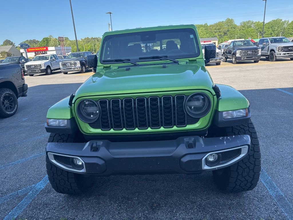 Used 2025 Jeep Gladiator Sport w/ Premium Package image 4
