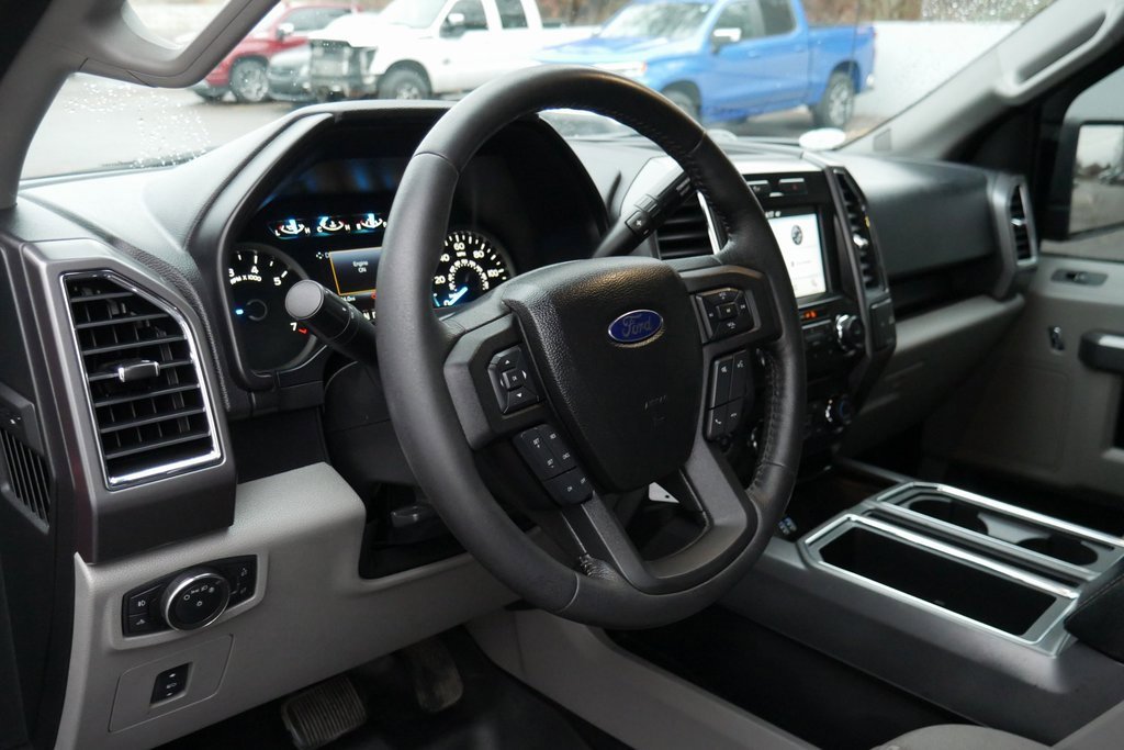 Used 2016 Ford F150 XLT w/ Equipment Group 302A Luxury image 10