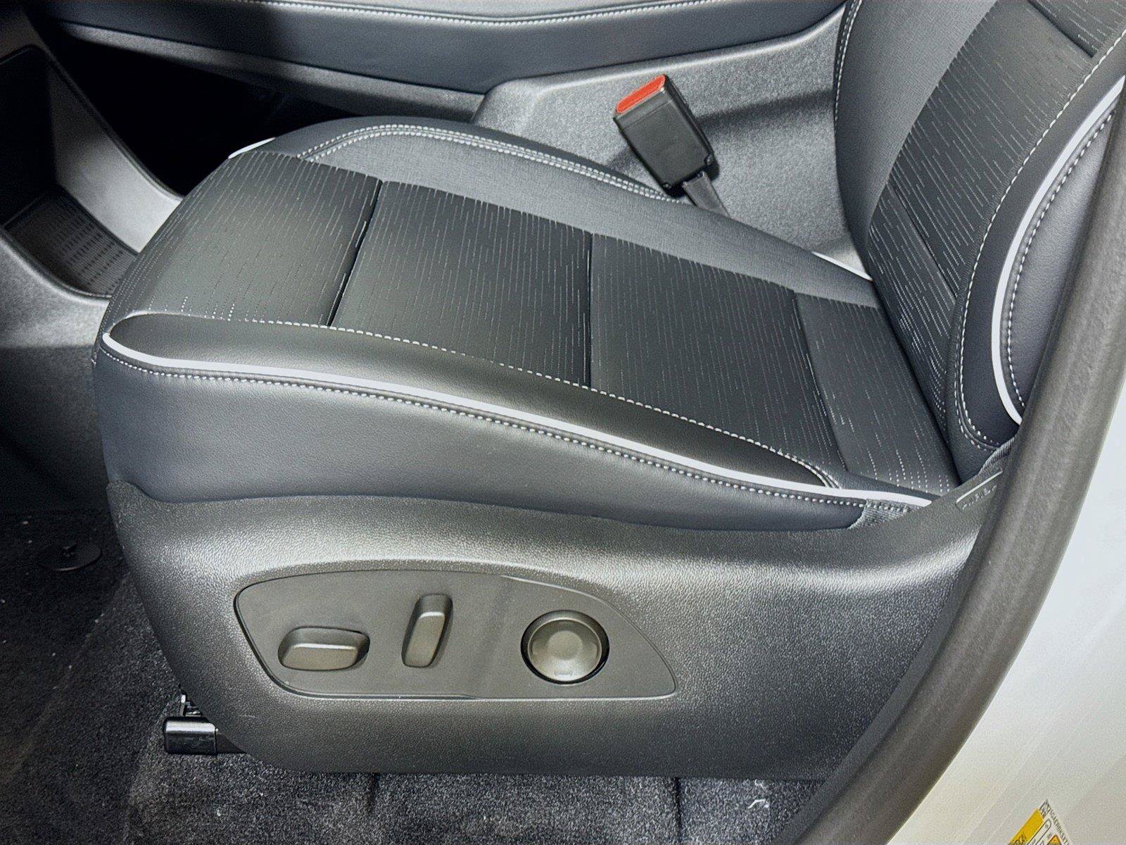 New 2026 Buick Enclave Sport Touring w/ Power Package FWD image 17