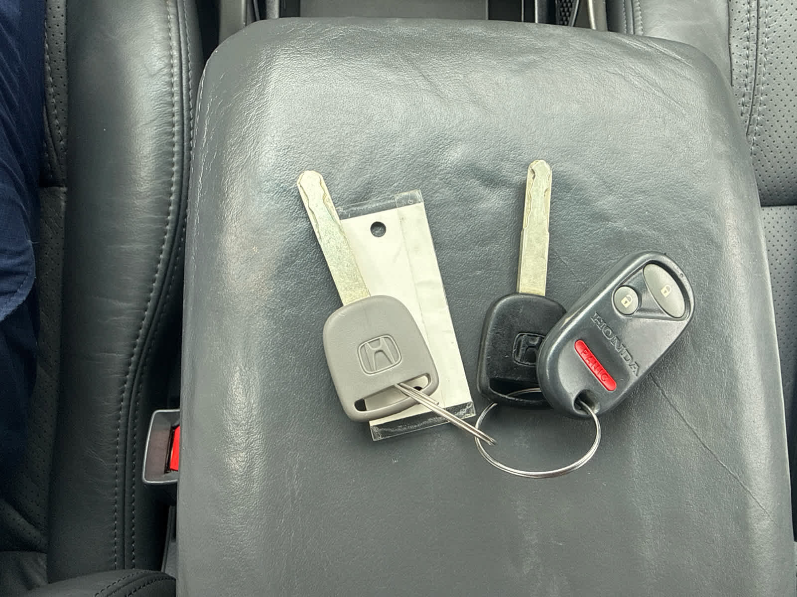Used 2004 Honda Pilot EX image 24