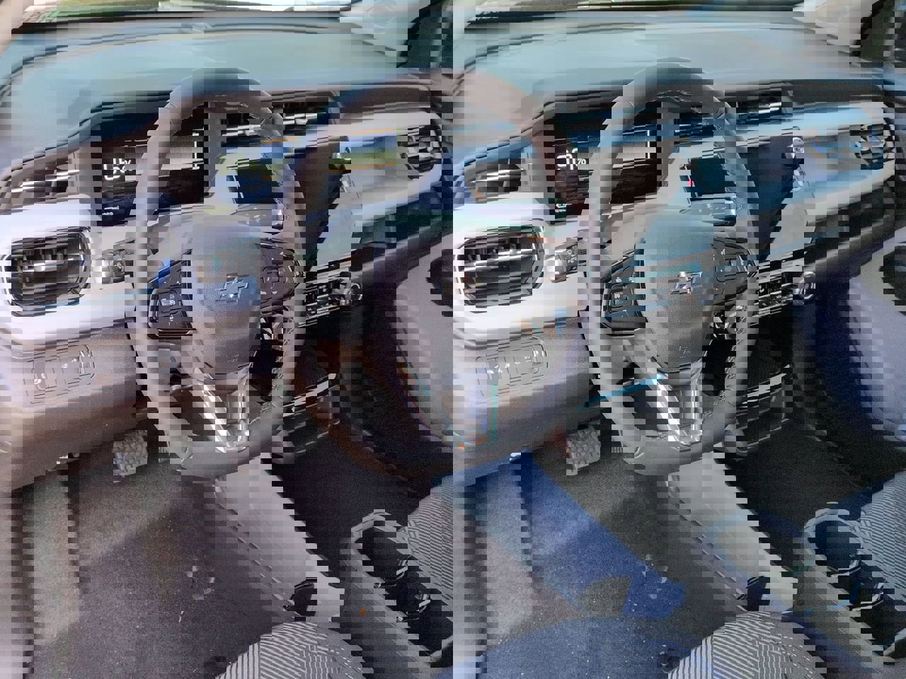 New 2027 Chevrolet Bolt LT image 10