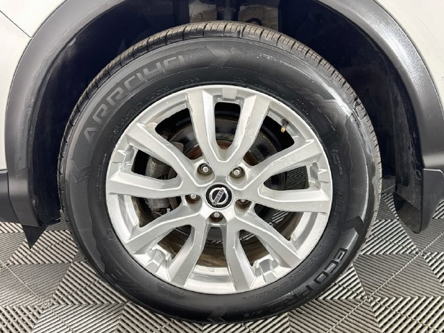 Used 2021 Nissan Rogue Sport SV FWD image 34