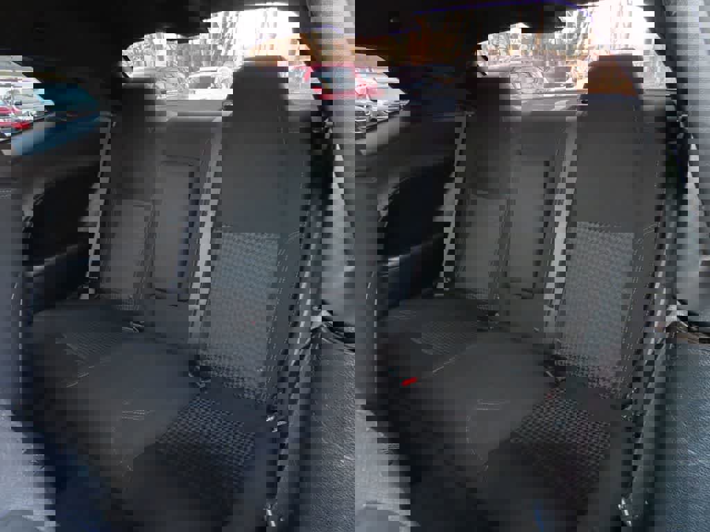 Used 2019 Dodge Challenger SXT image 11