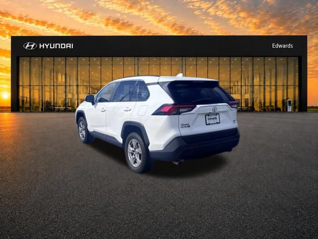 Used 2022 Toyota RAV4 XLE w/ XLE Grade Weather Package AWD/4WD image 8