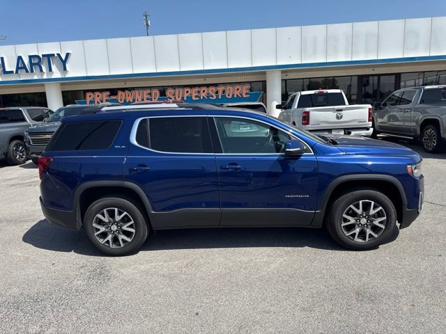 Used 2023 GMC Acadia SLE w/ Driver Convenience Package FWD image 2