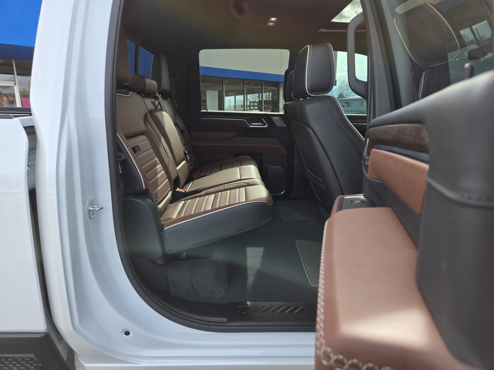 Used 2024 GMC Sierra 2500 Denali Ultimate image 32