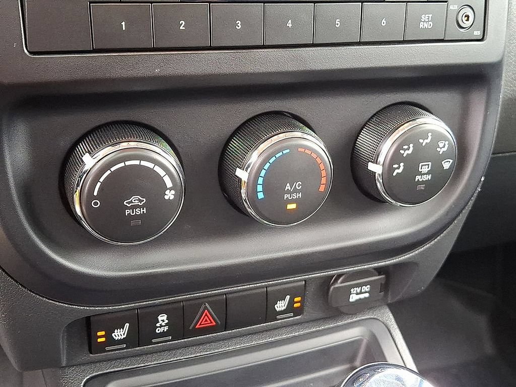 Used 2016 Jeep Patriot High Altitude AWD/4WD image 21