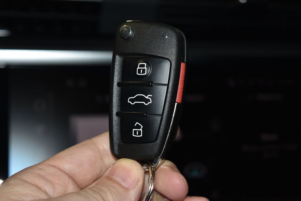 Certified 2025 Audi Q3 2.0T Premium Plus w/ Premium Plus Package image 19