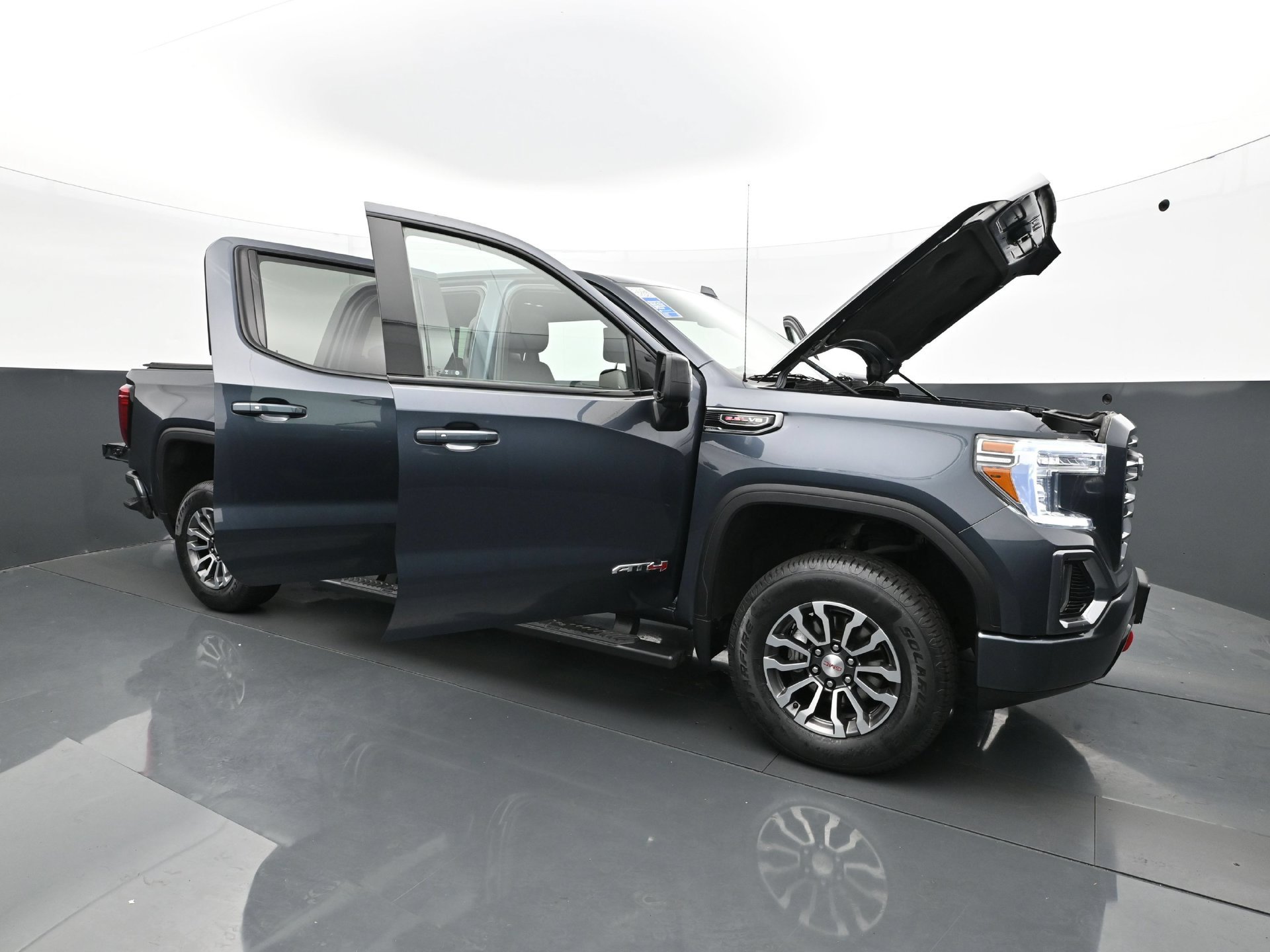 Used 2021 GMC Sierra 1500 AT4 w/ Off-Road Performance Package AWD/4WD image 41