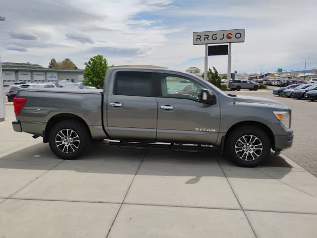 Used 2021 Nissan Titan SV w/ SV Convenience Package AWD/4WD image 4
