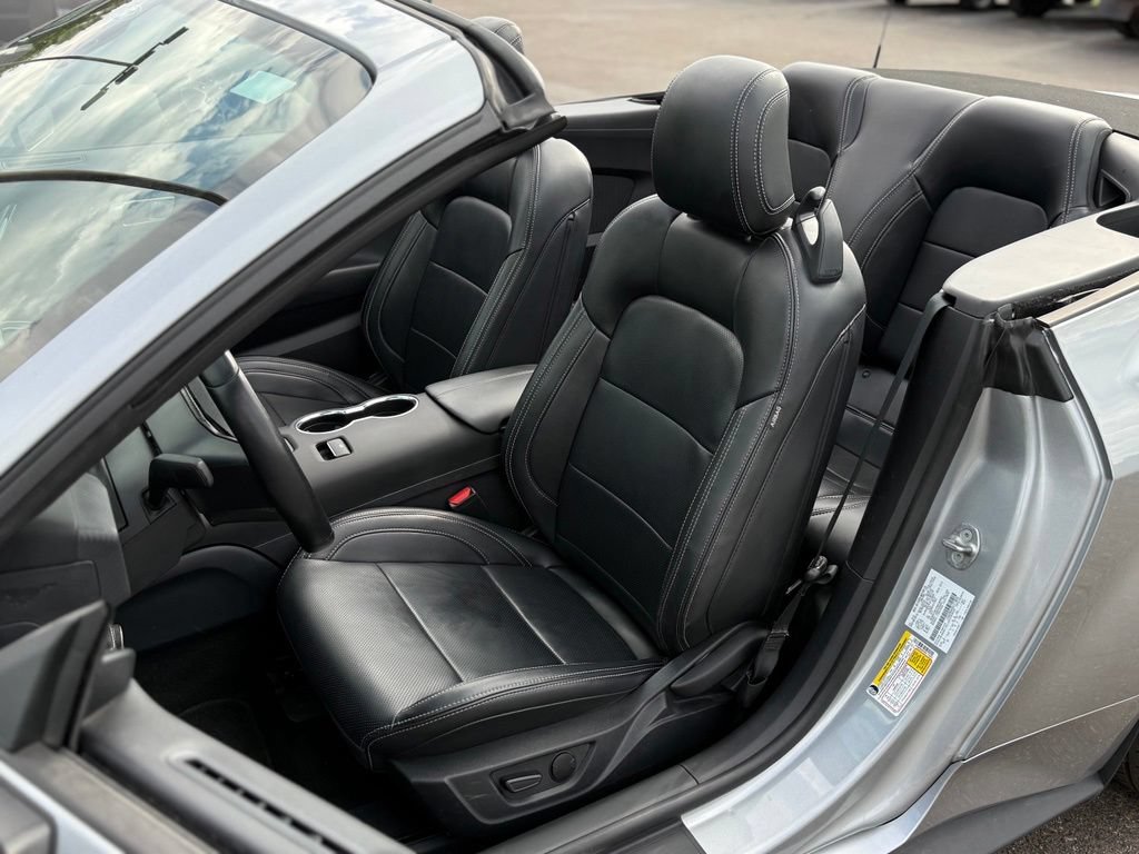 Used 2025 Ford Mustang Premium RWD image 12