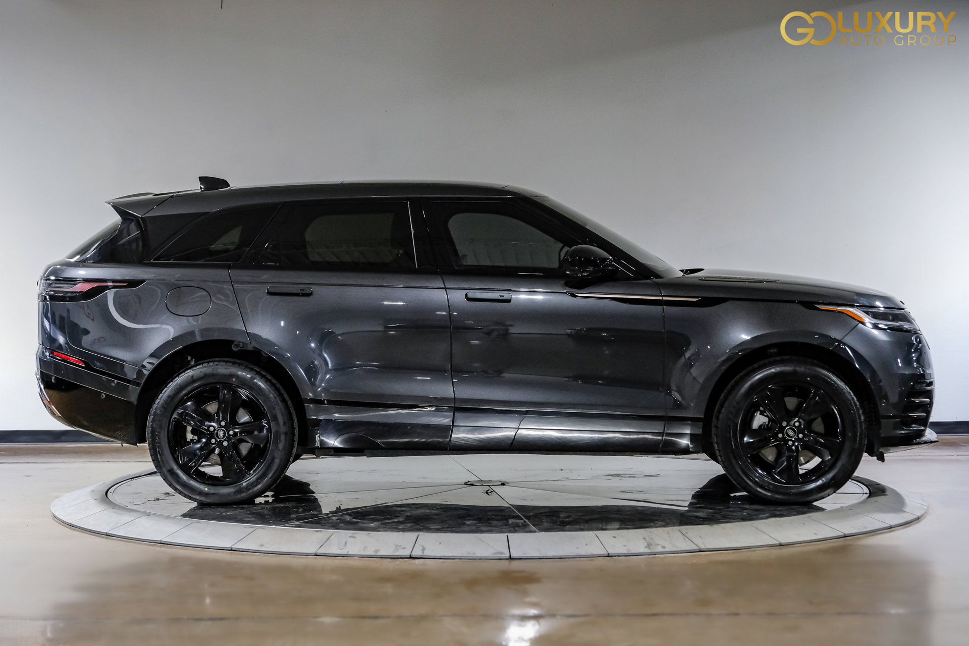 Used 2024 Land Rover Range Rover Velar Dynamic SE AWD/4WD image 9