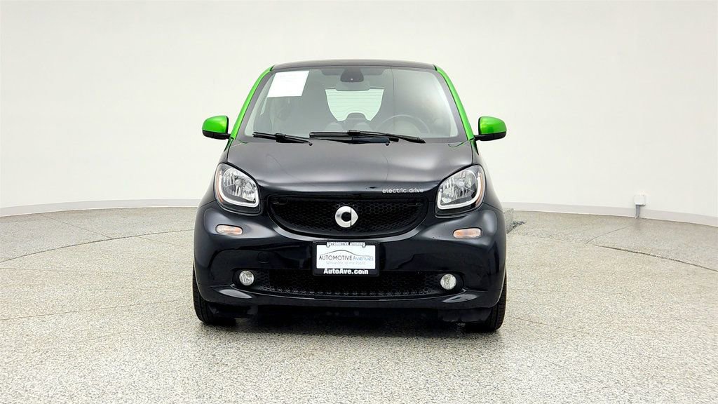 Used 2017 smart fortwo electric drive RWD image 2