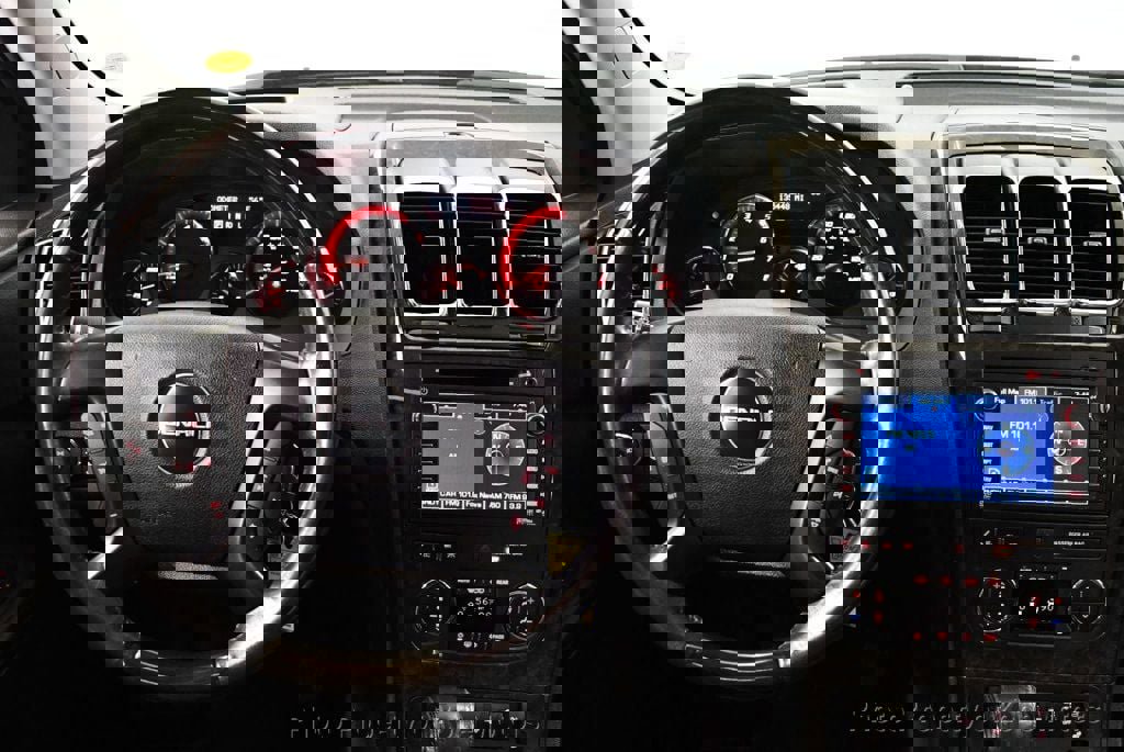 Used 2011 GMC Acadia Denali image 31