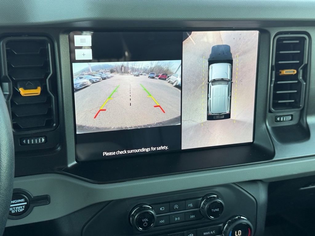 Used 2023 Ford Bronco Badlands image 28