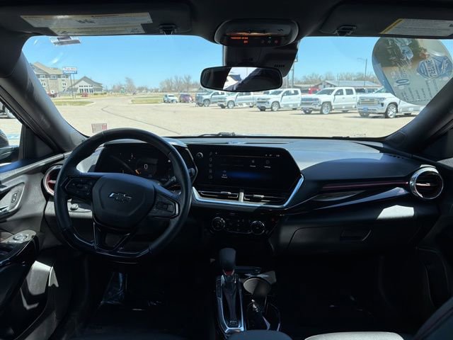 Used 2024 Chevrolet Trax RS FWD image 27