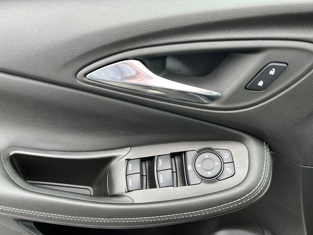 Used 2023 Buick Encore GX Select w/ Safety Package II AWD/4WD image 16