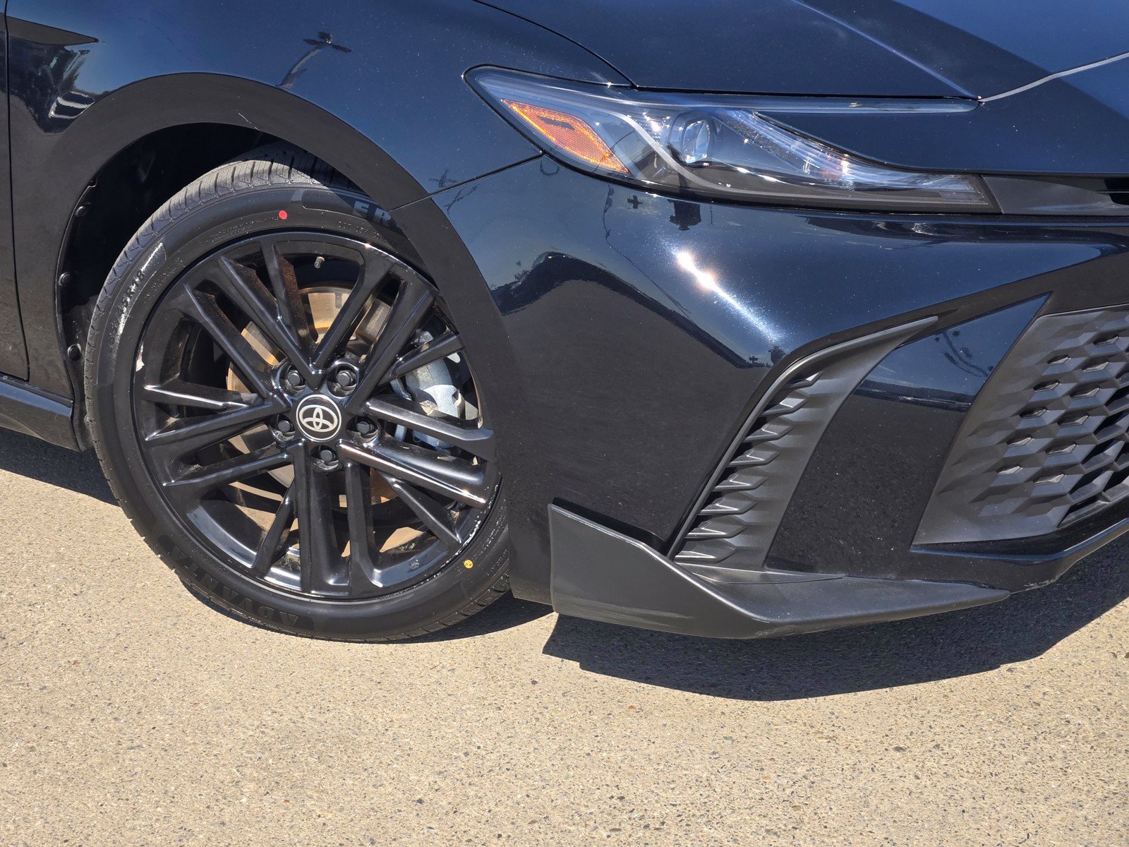 Used 2026 Toyota Camry SE FWD image 9