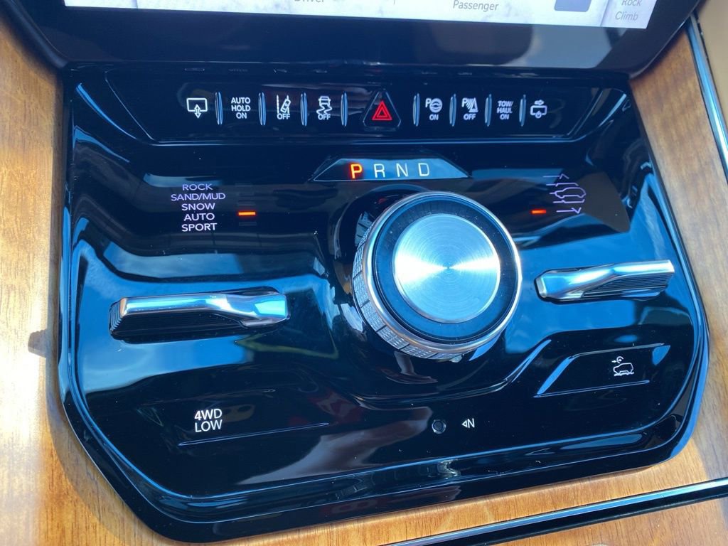 Used 2022 Jeep Grand Wagoneer Series III image 31