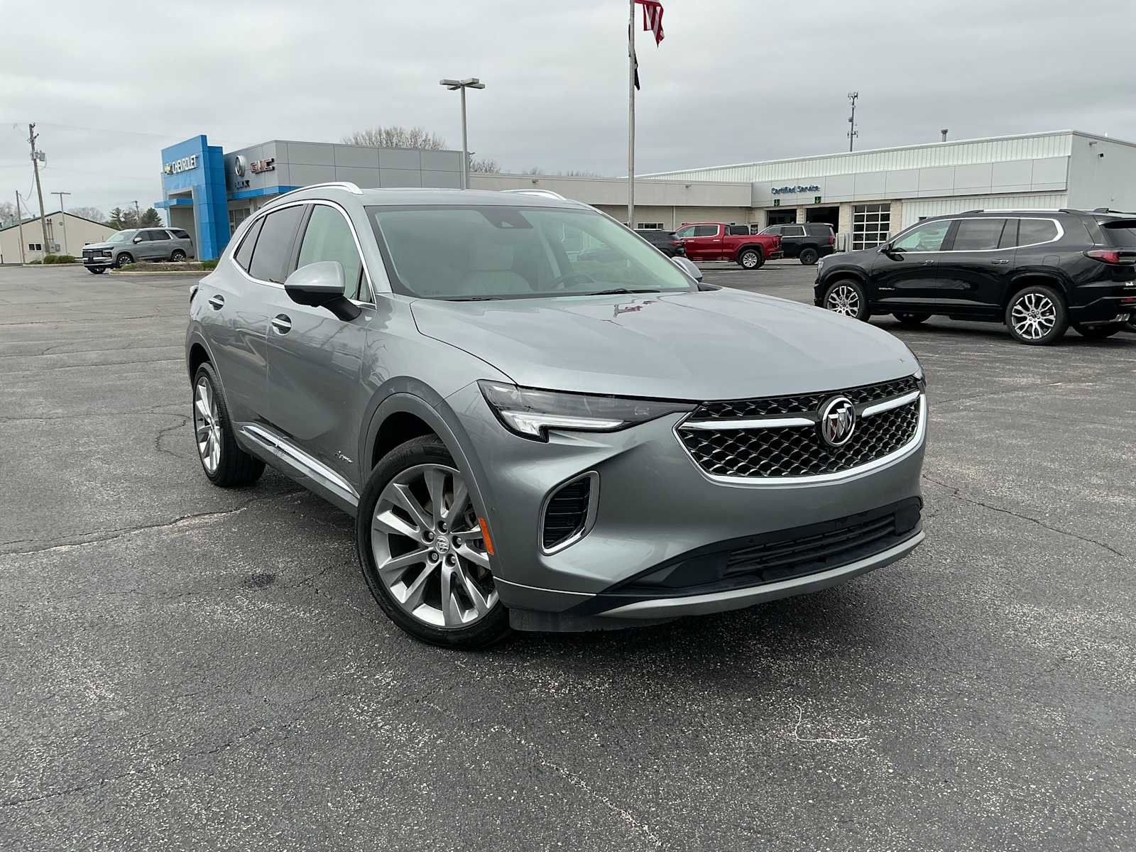 Used 2023 Buick Envision Avenir image 1