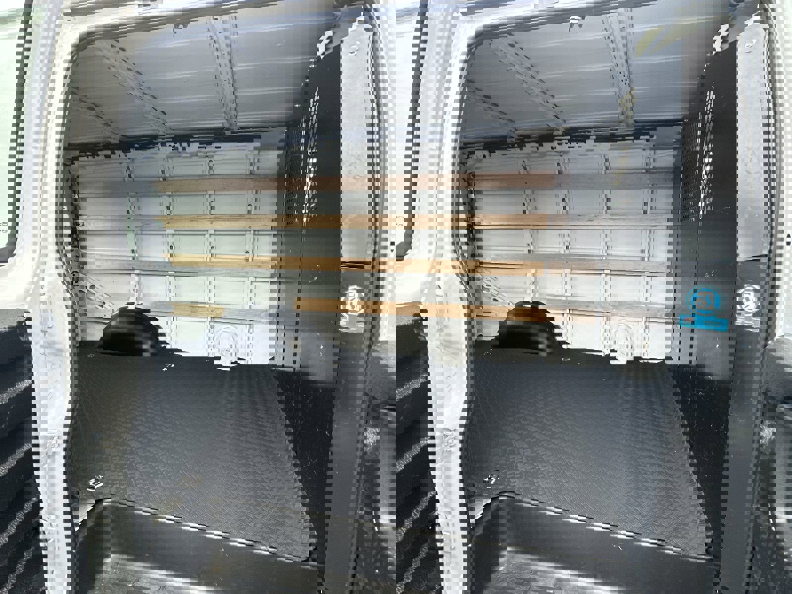 Certified 2024 GMC Savana 2500 w/ Driver Convenience Package image 31