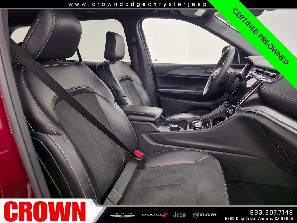 Used 2025 Jeep Grand Cherokee Altitude AWD/4WD image 14