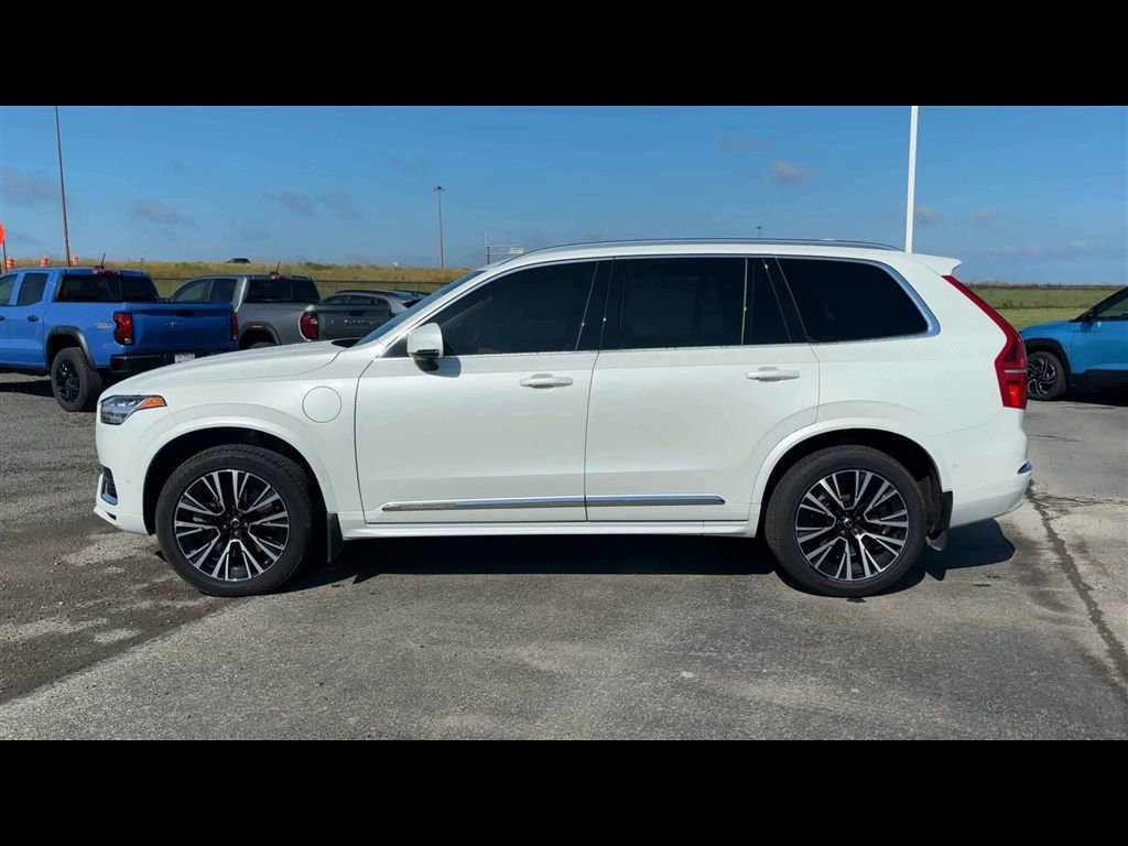 Used 2023 Volvo XC90 T8 Plus AWD/4WD image 5