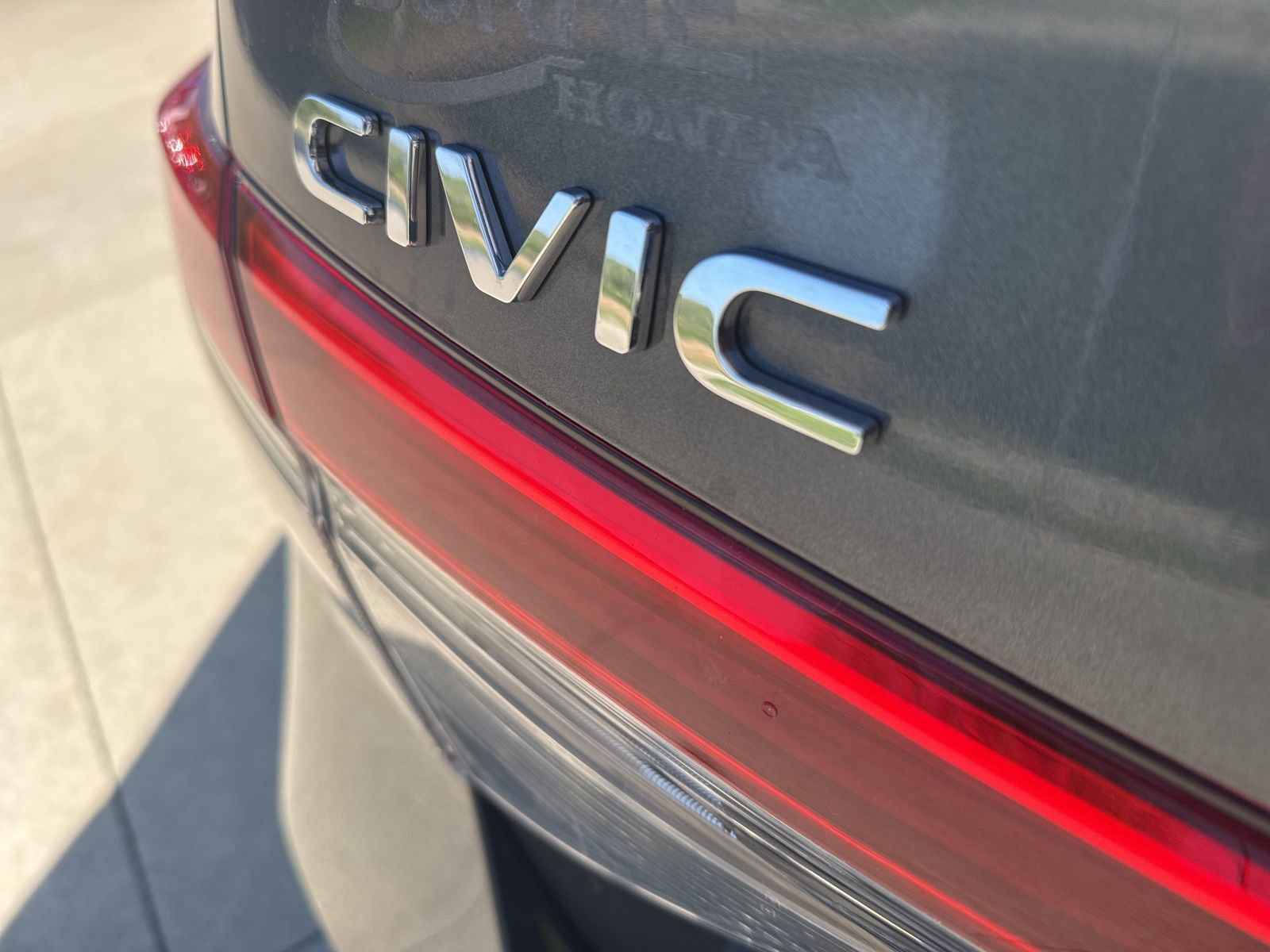 Used 2023 Honda Civic Sport image 9