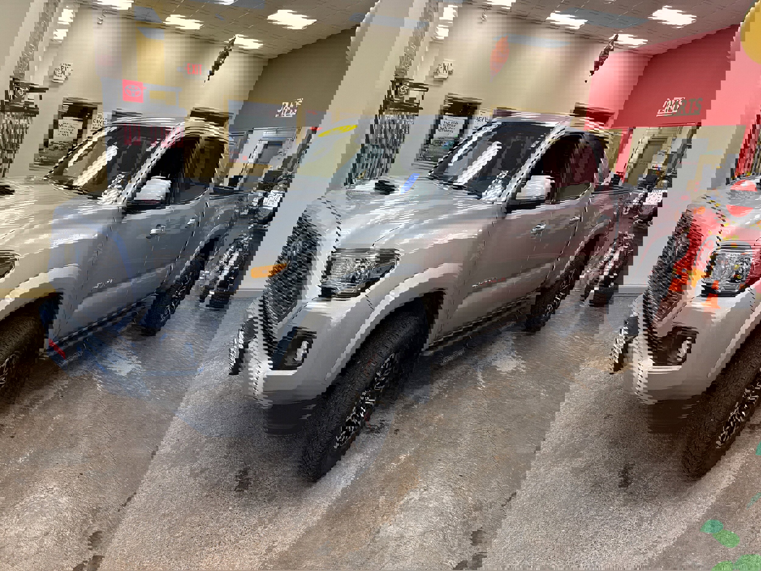 Used 2023 Toyota Tacoma TRD Sport image 14