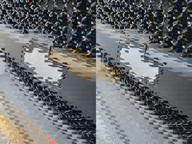 Used 2011 Chevrolet Express 3500 Extended image 25