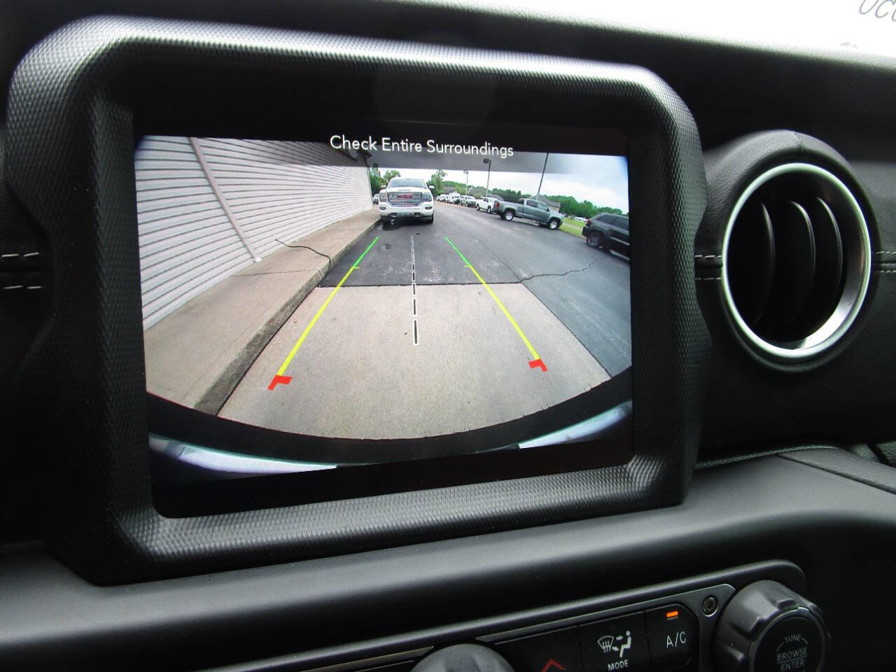 Used 2021 Jeep Wrangler Unlimited Sahara w/ Uconnect 4C Nav & Sound Group image 16