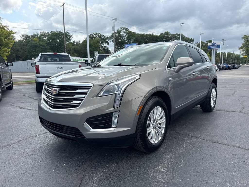 Used 2018 Cadillac XT5 AWD image 3