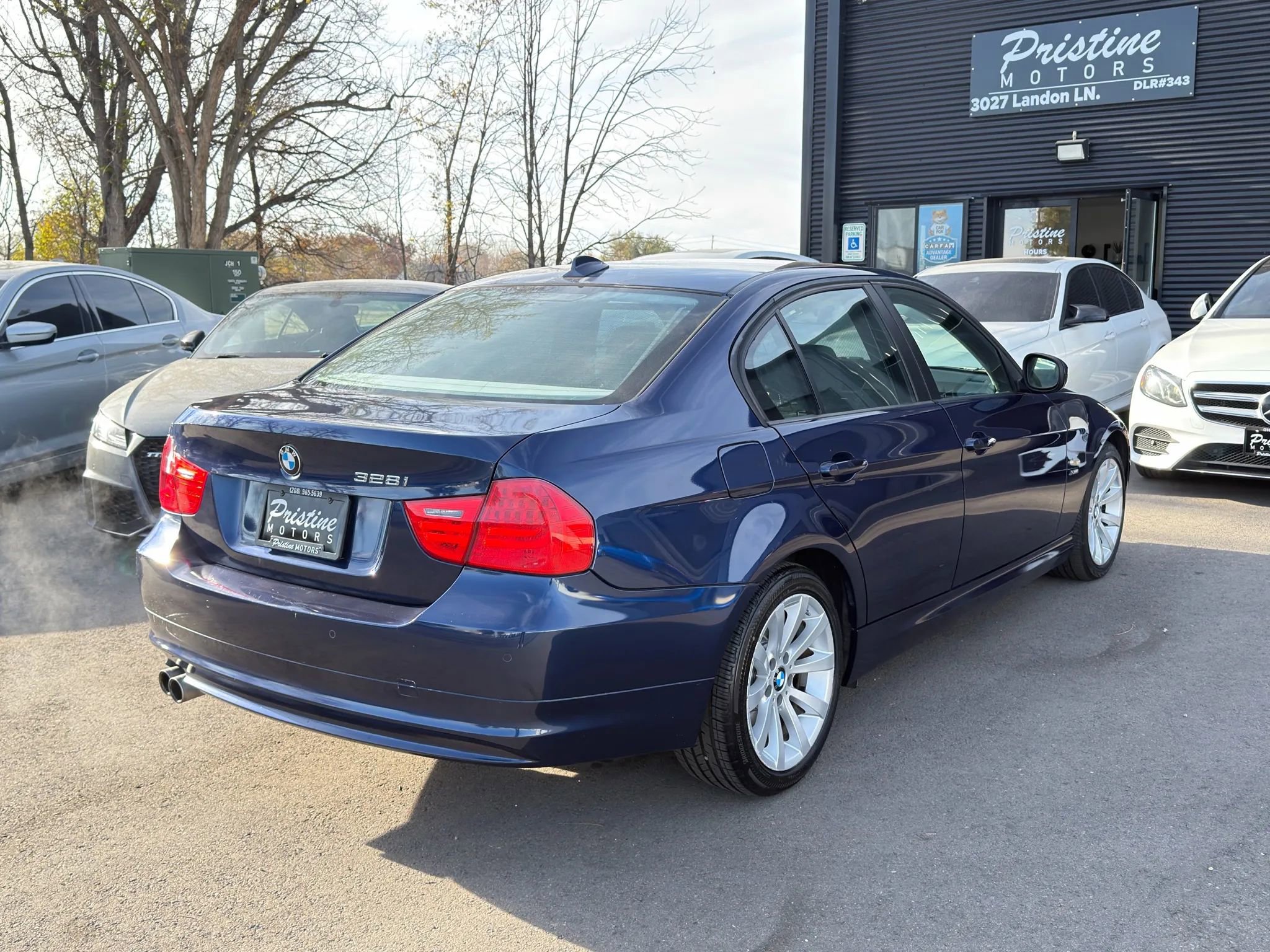 Used 2011 BMW 328i xDrive Sedan image 5