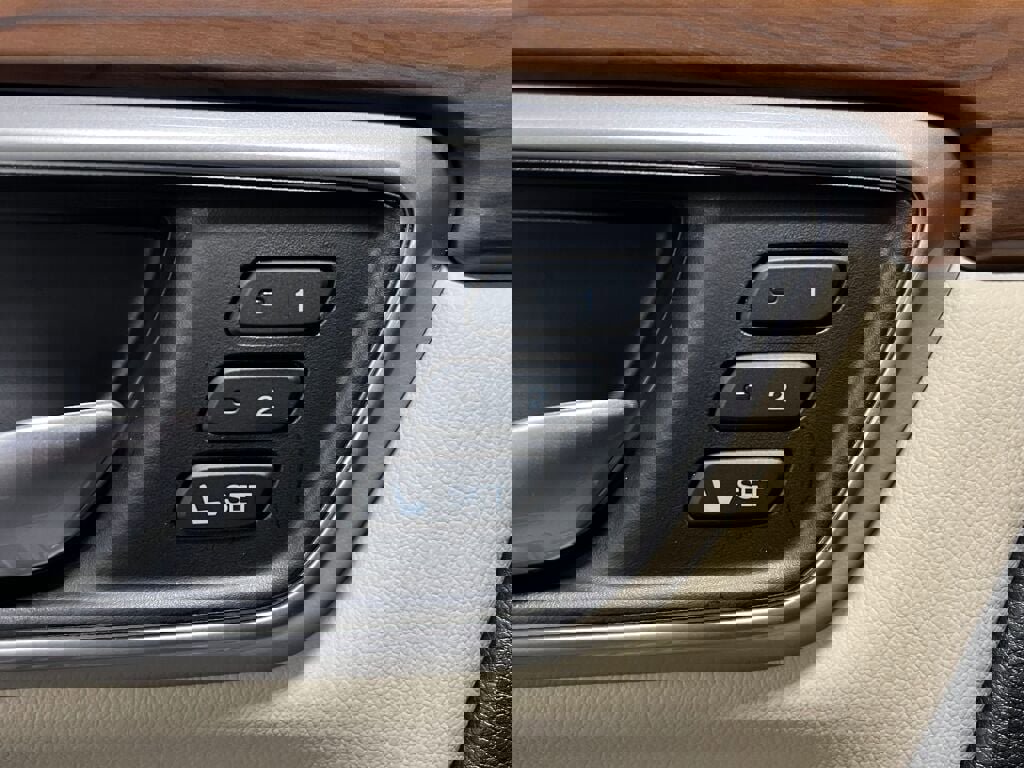 Used 2020 Honda CR-V EX-L image 12