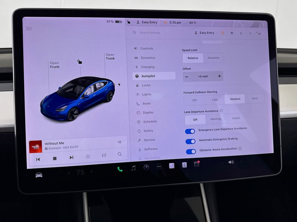 Used 2018 Tesla Model 3 Long Range image 17