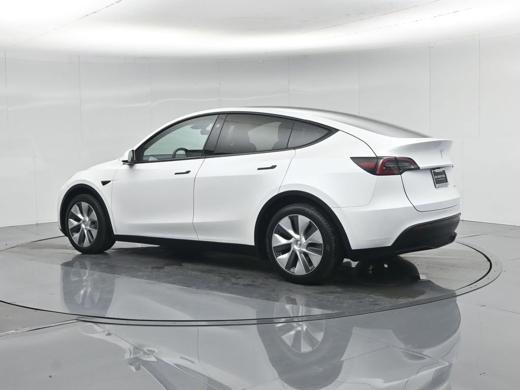 Used 2024 Tesla Model Y Long Range image 5