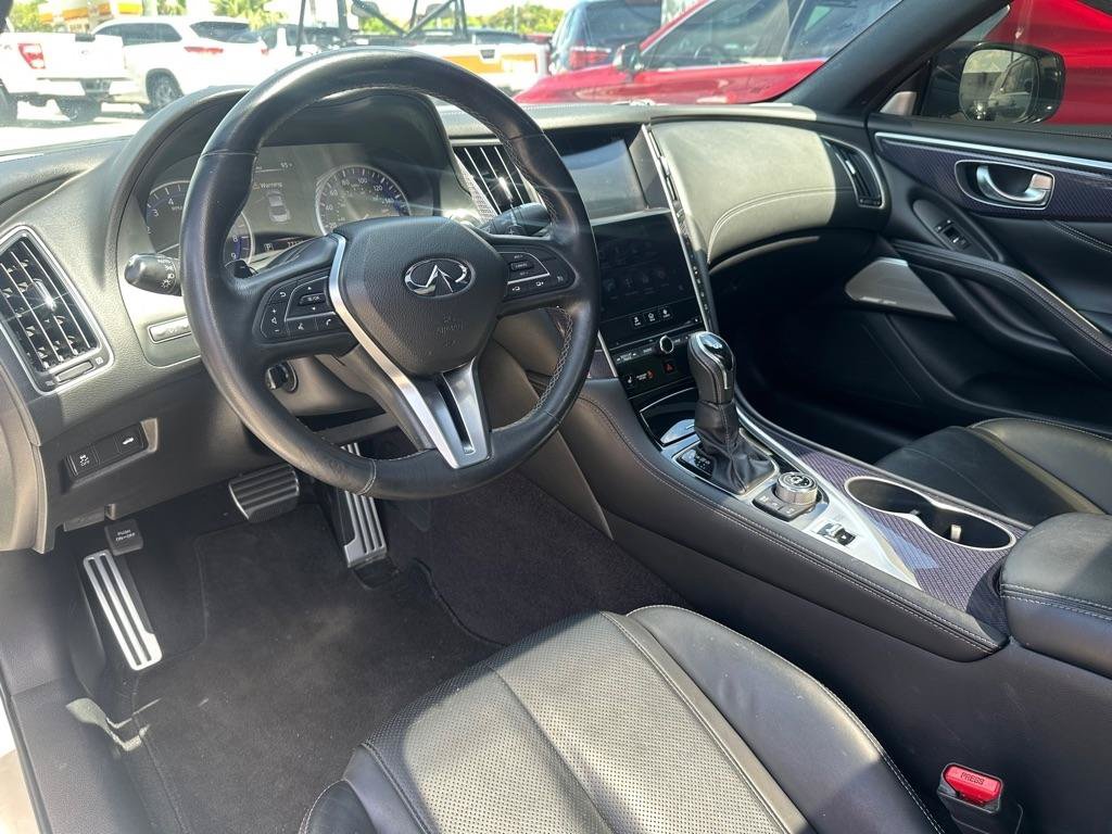 Used 2017 INFINITI Q60 Red Sport 400 RWD image 18