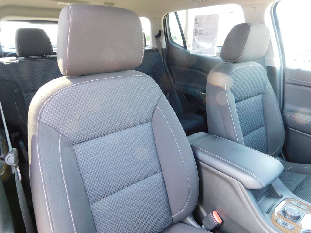 Used 2023 GMC Acadia SLE w/ Driver Convenience Package FWD image 19